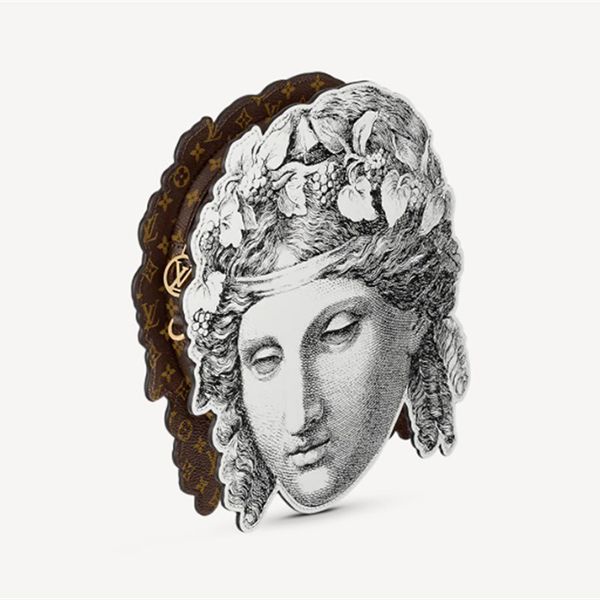 新作 ルイヴィトン ヘッドポーチ 彫刻 芸術 ショルダーバッグ偽物 M80921